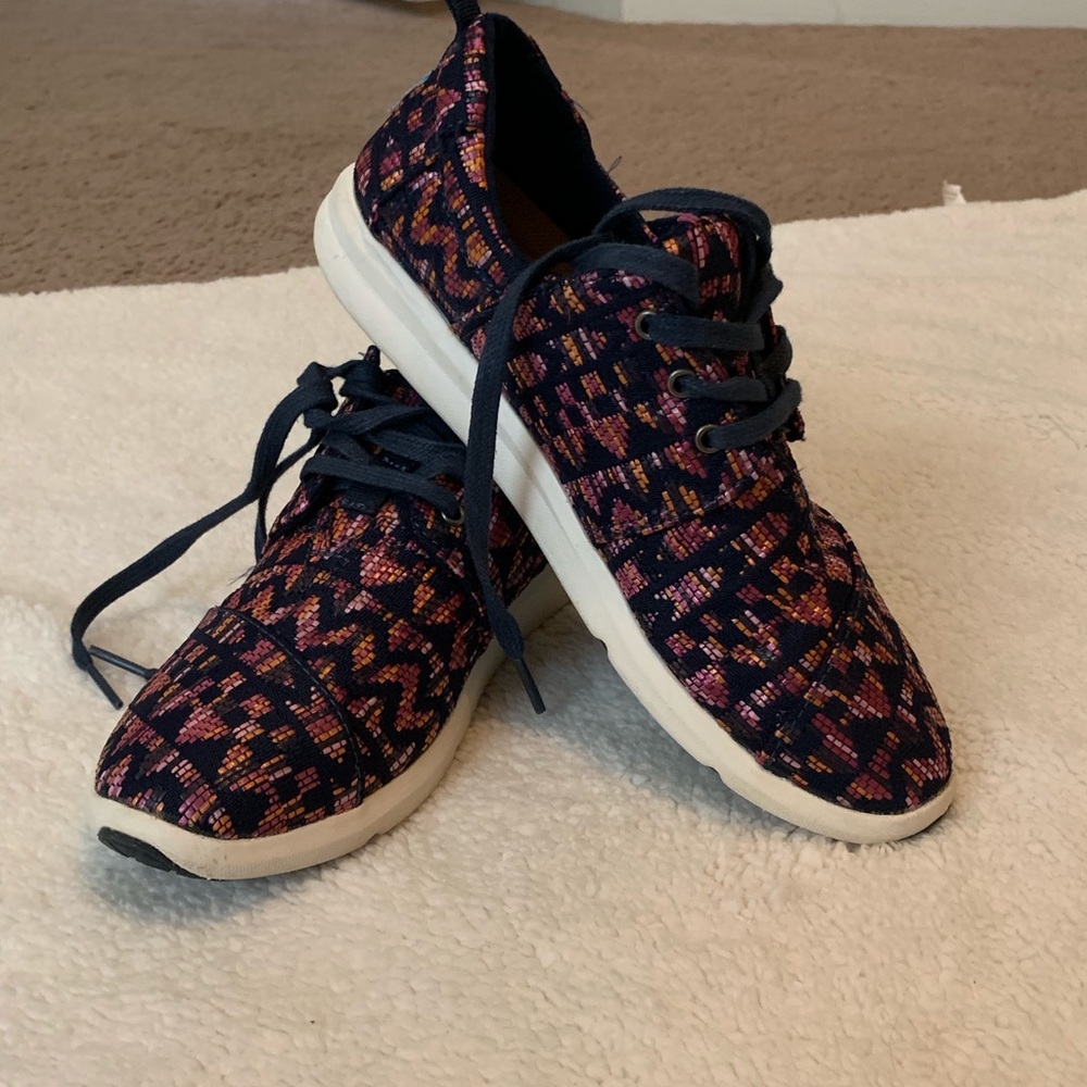 Ladies toms